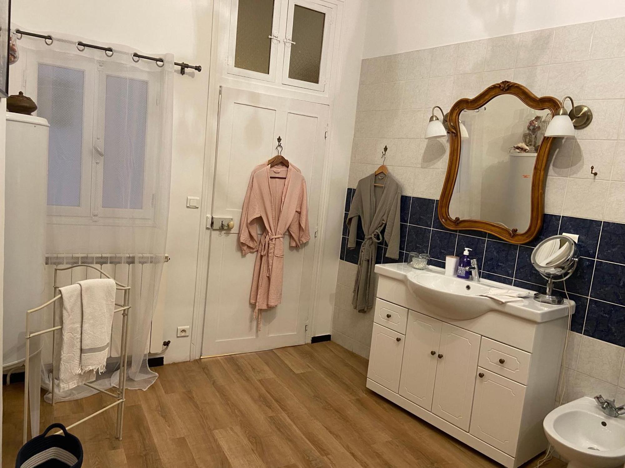 Maison 1823 - Suites De Charme A Garons Екстер'єр фото