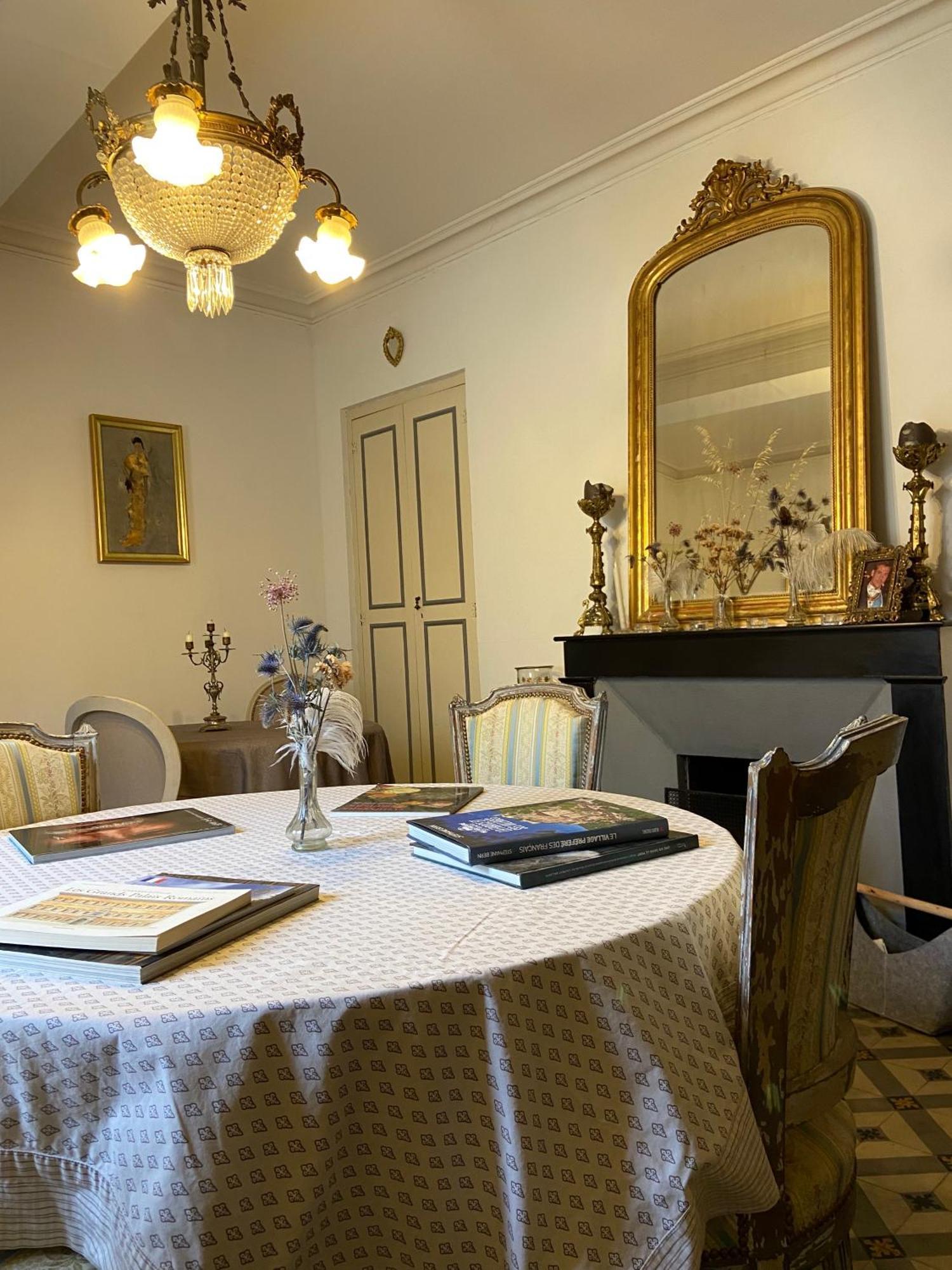 Maison 1823 - Suites De Charme A Garons Екстер'єр фото
